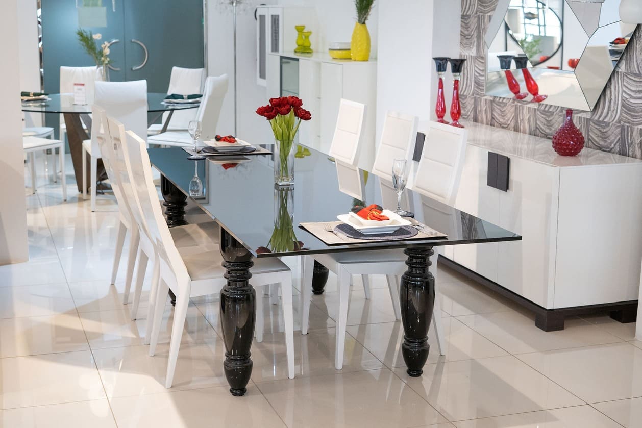 Yago Dining table with glass top and 8 Saphire Dining Chairs By Porada