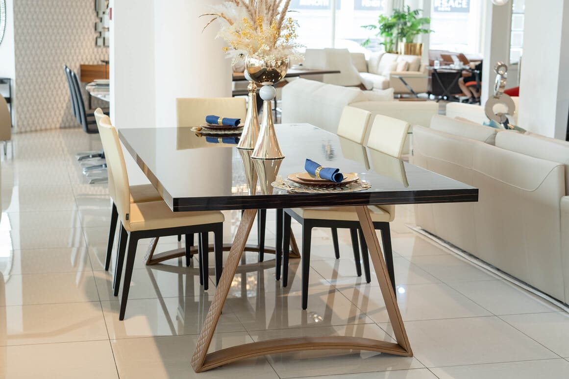 Yago Dining table with glass top and 8 Saphire Dining Chairs By Porada