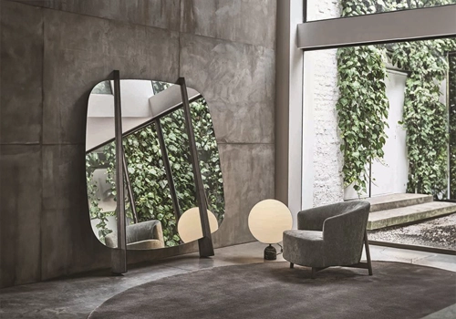 Gong MirrorBy Porada