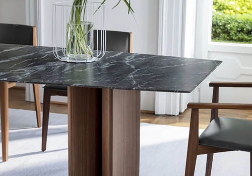 Alan Dining TableBy Porada