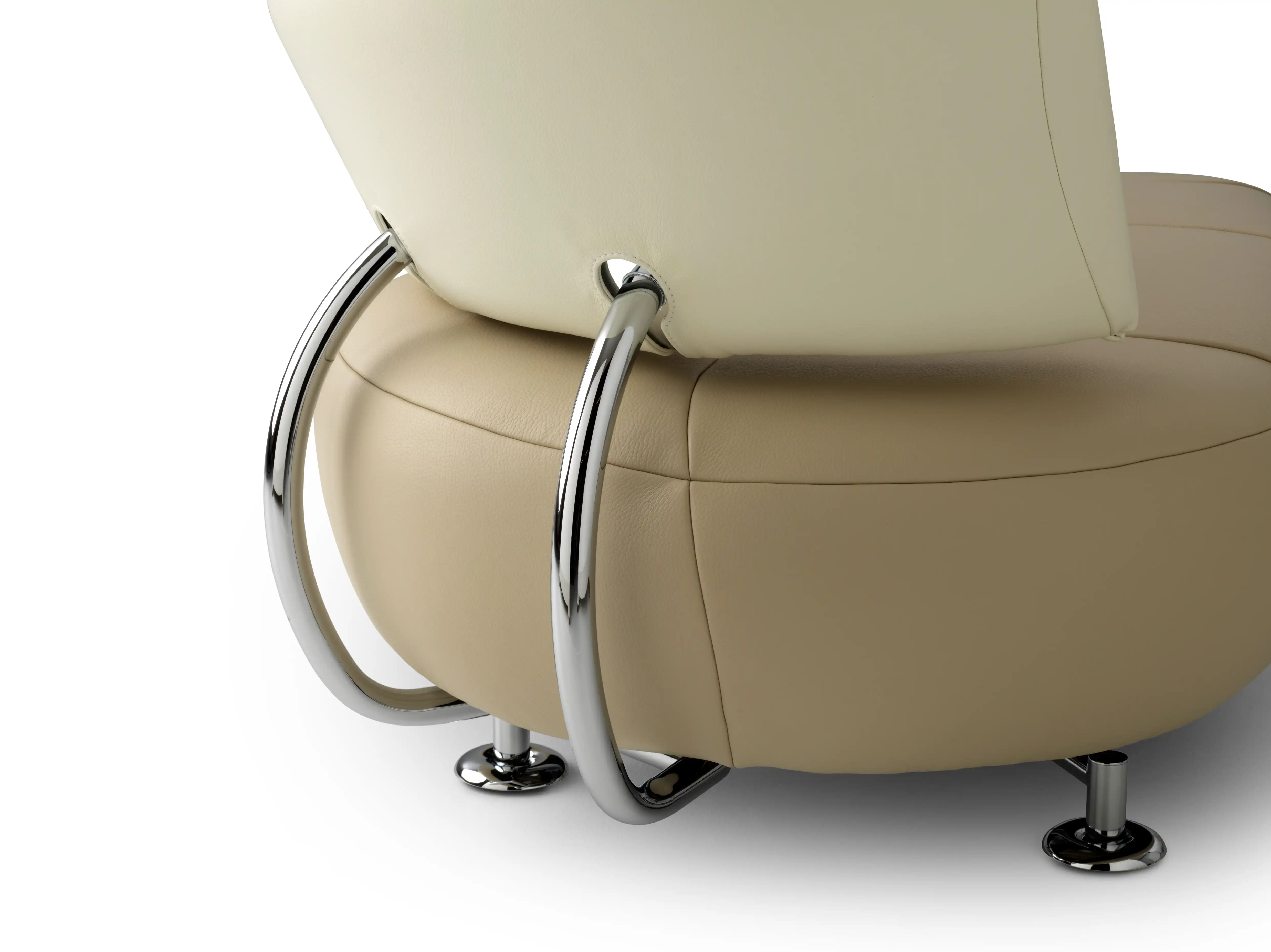 Kikko Chaise LoungeBy Leolux