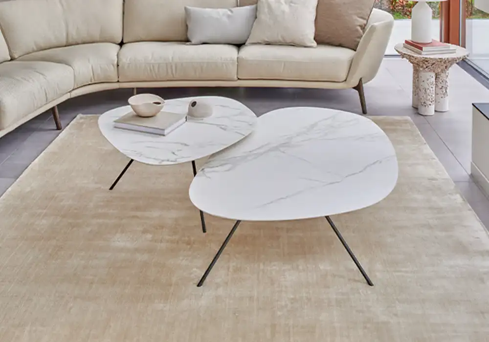 Liliom Coffee TableBy Leolux