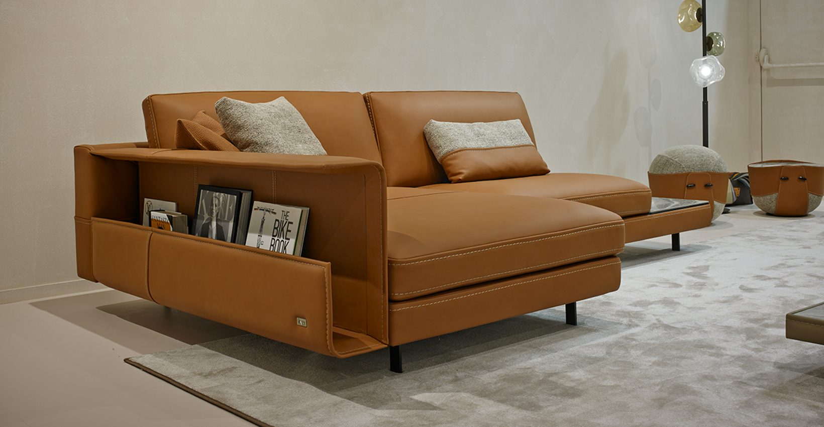 Vincent Sofa by Gamma Modern sofa in leather Modular sofa in