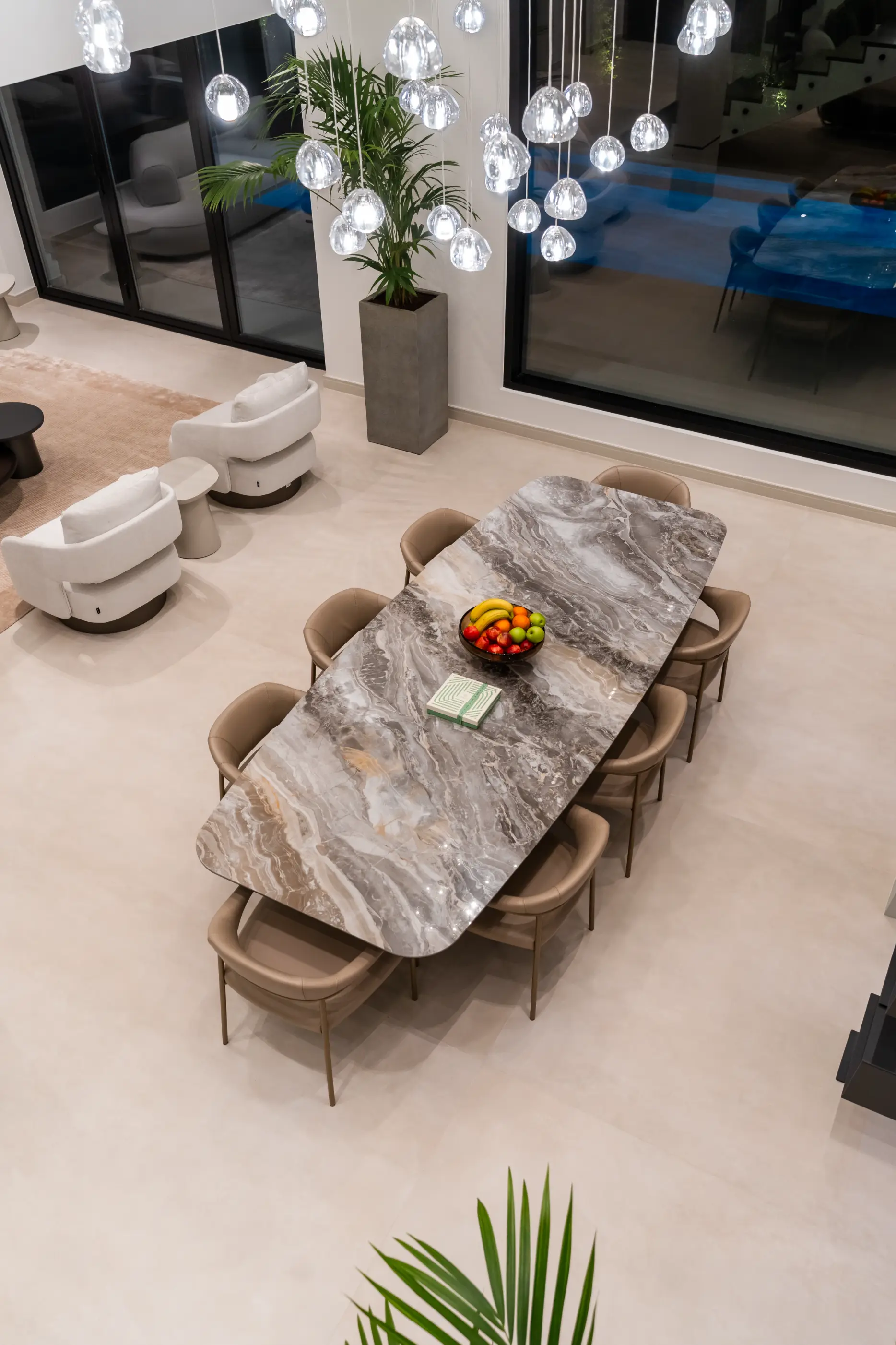 Jumeirah Islands Villa Furnished with Premium Italian Design - Gallery 10